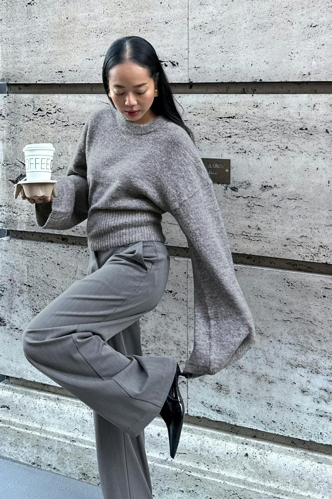 26322802216 Dame Gina Tricot Wide Sleeve Knitted Sweater - Image 1